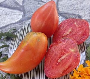 Семена томата сорта Гребешки красные - Гиганты сердцевидные